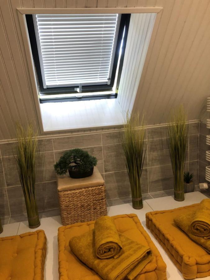 Grande Chambre Familiale Jaune Tout Bonnement Bien Putot-en-Auge ภายนอก รูปภาพ