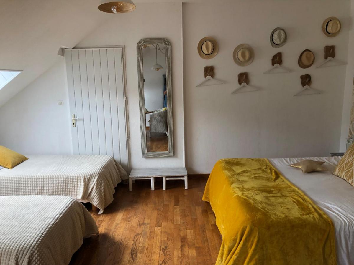 Grande Chambre Familiale Jaune Tout Bonnement Bien Putot-en-Auge ภายนอก รูปภาพ